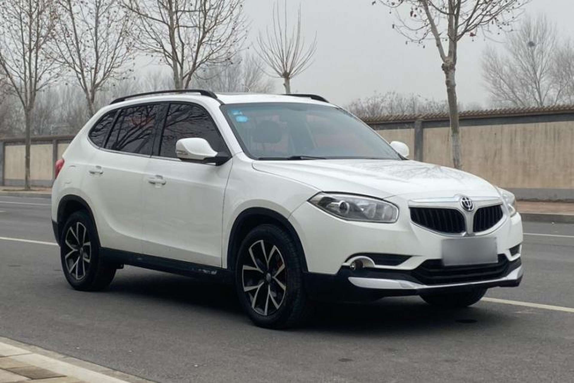 Used Brilliance V5 2016 1.5T Automatic Two-Wheel Drive Smart Version Exterior 1
