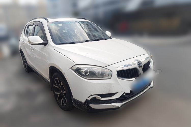 Used Brilliance V5 2016 1.5T Automatic Two-Wheel Drive Smart Version Front Right 45 Deg