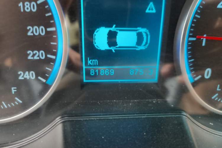 Used Brilliance V5 2016 1.5T Automatic Two-Wheel Drive Smart Version Odometer Close Up