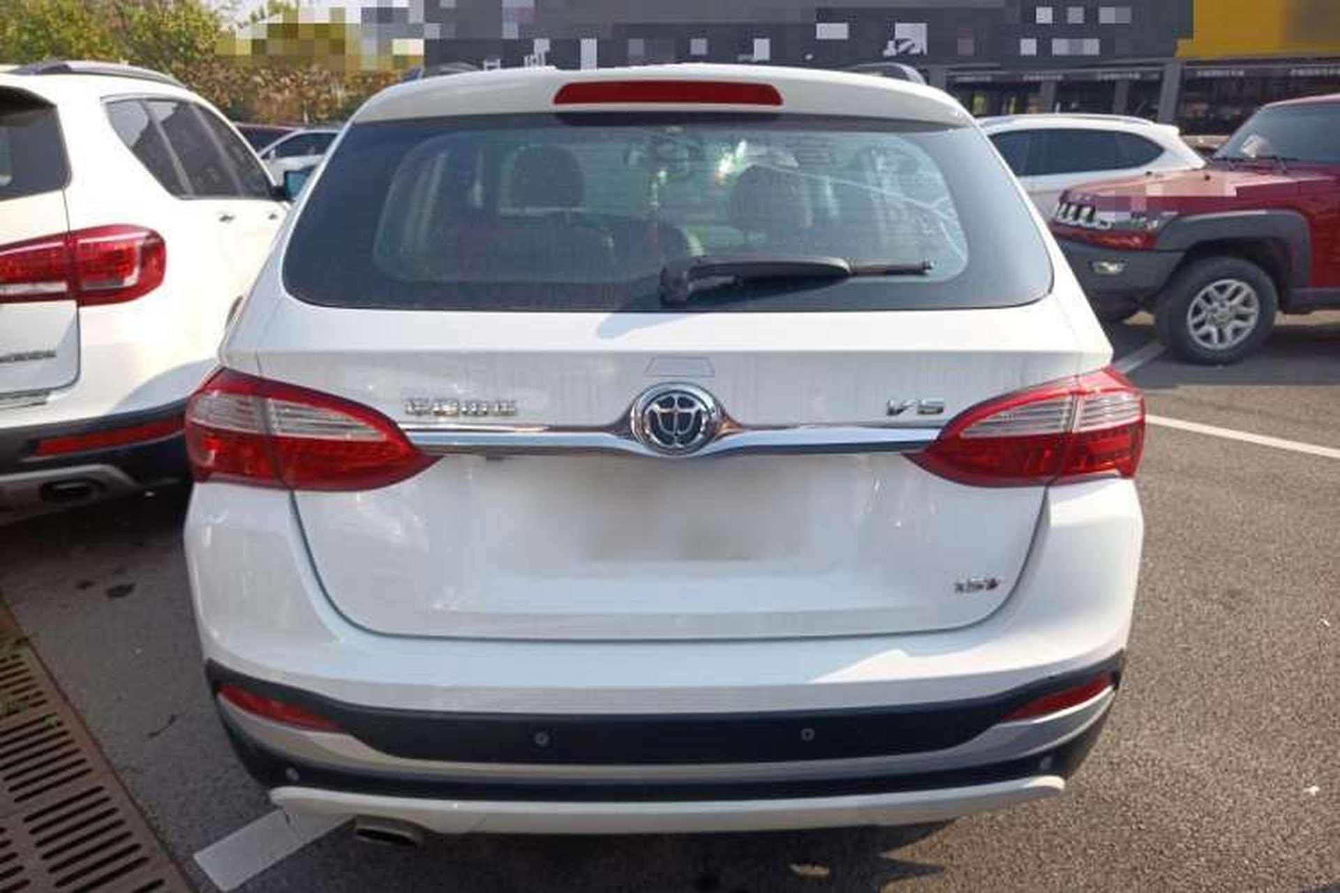 Used Brilliance V5 2016 1.5T Manual Two-Wheel Drive Smart Version Rear