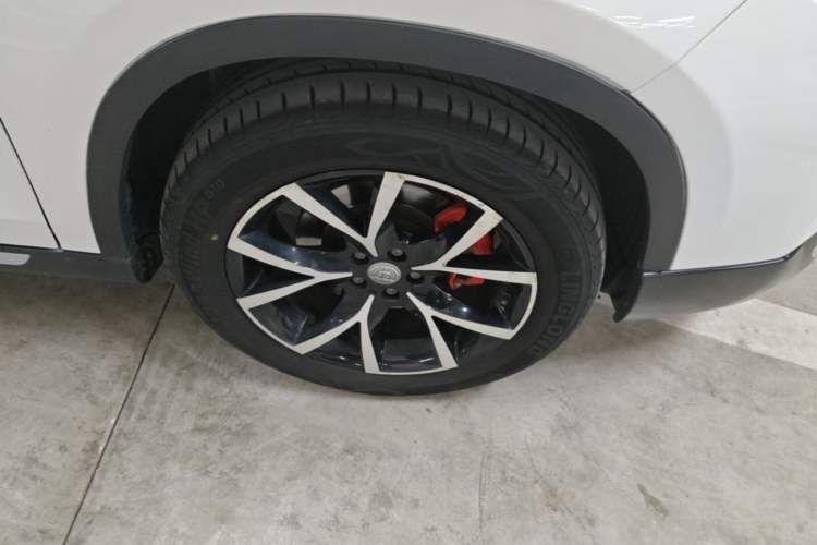 Used Brilliance V5 2016 1.5T Automatic Two-Wheel Drive Smart Version Right Front Wheel Hub