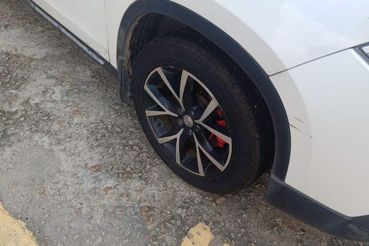 Used Brilliance V5 2016 1.5T Manual Two-Wheel Drive Sport Model Right Front Wheel Hub