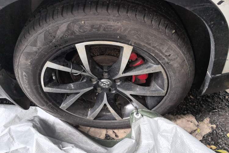 Used Brilliance V5 2016 1.5T Automatic Two-Wheel Drive Smart Version Right Front Wheel Hub