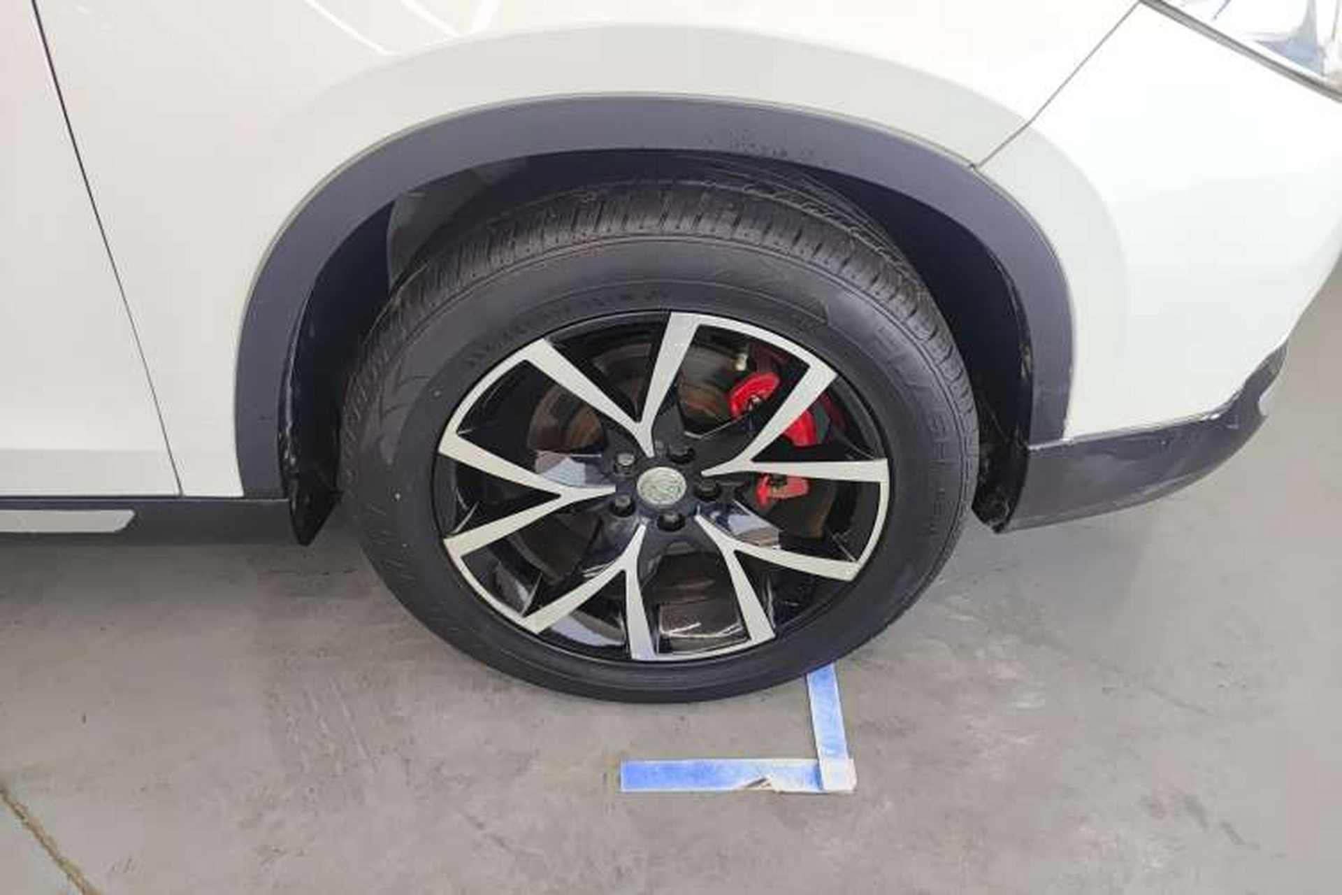 Used Brilliance V5 2016 1.5T Automatic Two-Wheel Drive Smart Version Right Front Wheel Hub