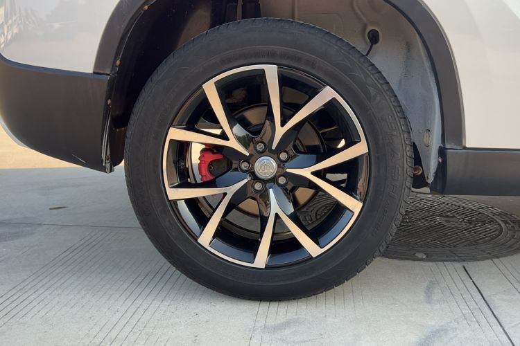 Used Brilliance V5 2016 1.5T Automatic Two-Wheel Drive Smart Version Right Rear Wheel Hub