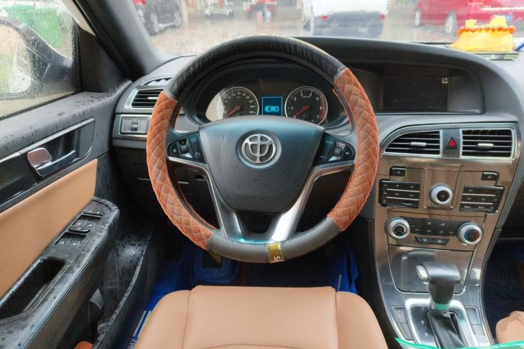 Used Brilliance V5 2016 1.5T Automatic Two-Wheel Drive Smart Version Steering Wheel