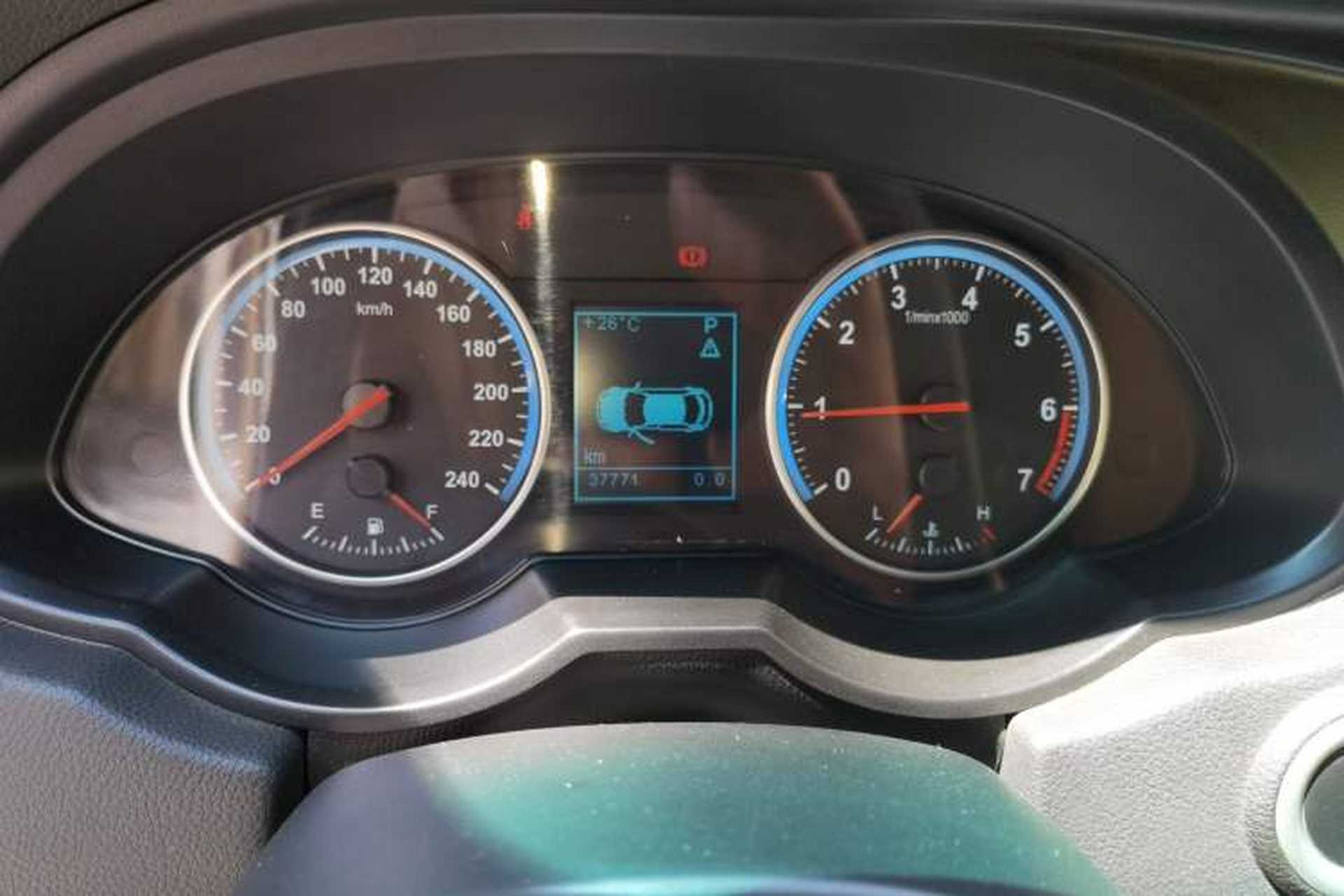 Used Brilliance V5 2016 1.5T Automatic Two-Wheel Drive Smart Version Instrument Cluster