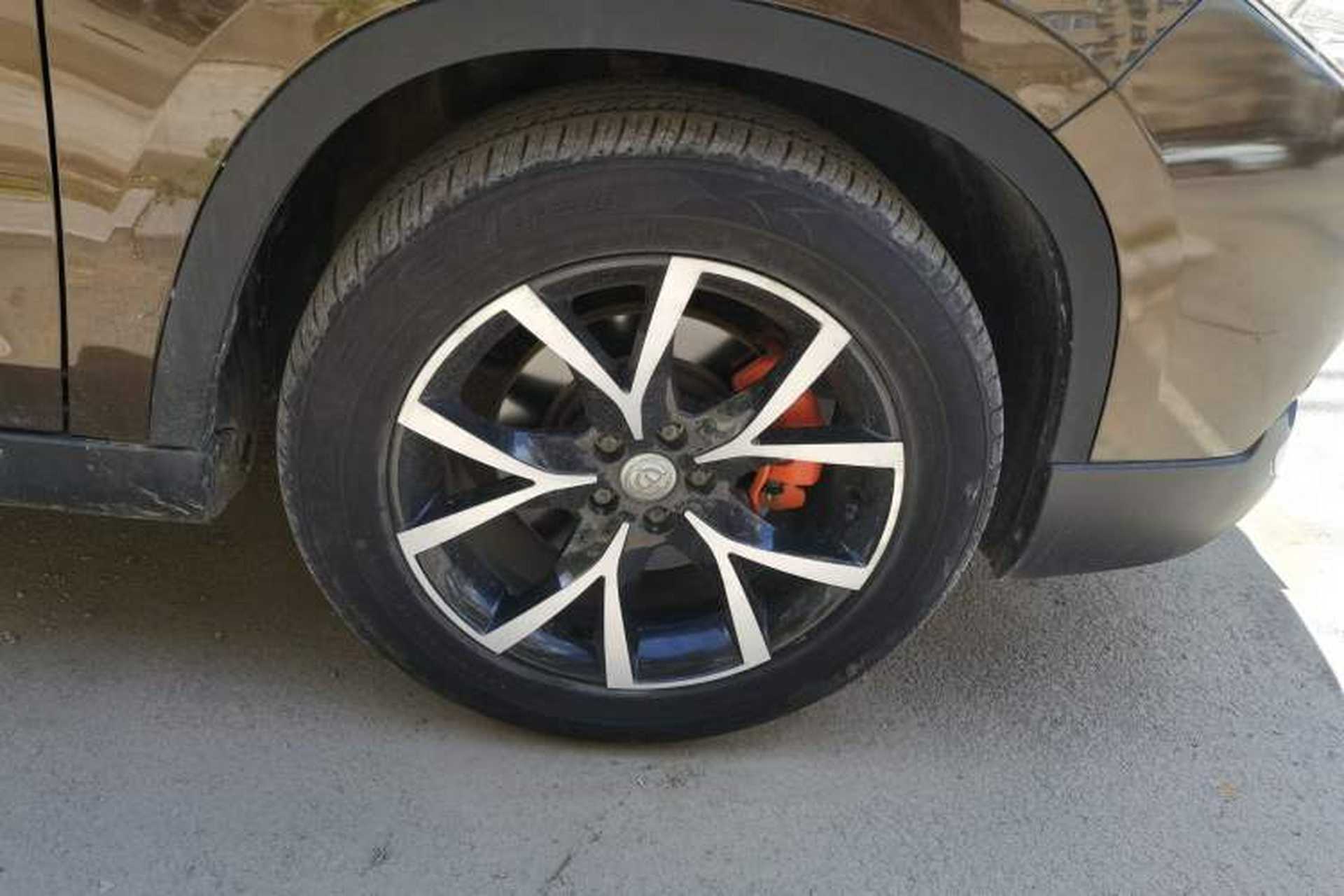 Used Brilliance V5 2016 1.5T Automatic Two-Wheel Drive Smart Version Right Front Wheel Hub