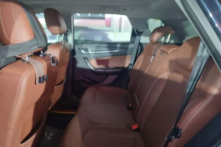 Used Brilliance V6 2018 1.5T Automatic Prestige Model Left Rear Seat