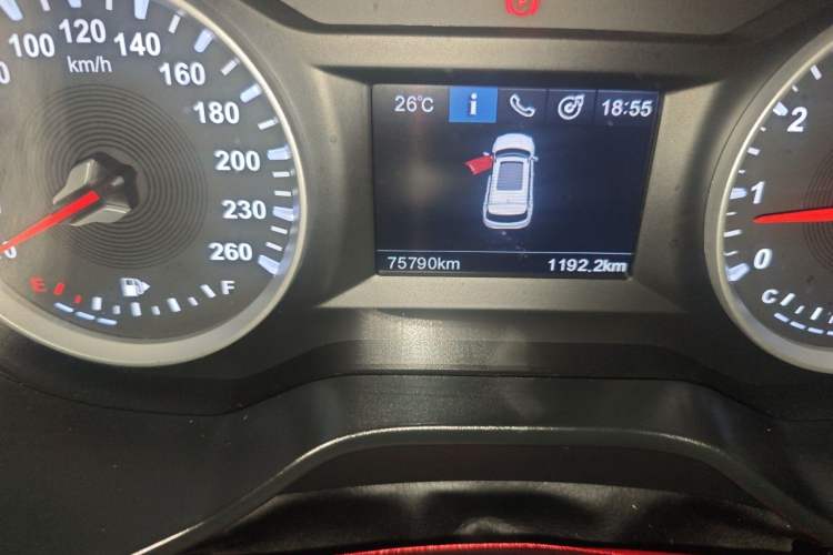 Used Brilliance V6 2018 1.5T Manual Luxury Model Odometer Close Up