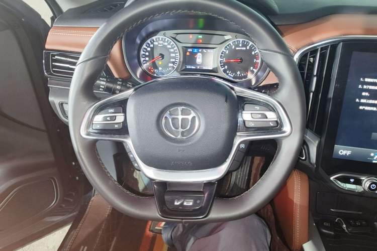Used Brilliance V6 2018 1.5T Automatic Prestige Model Steering Wheel