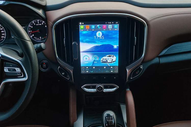 Used Brilliance V6 2018 1.5T Manual Luxury Model Audio And AC Panel