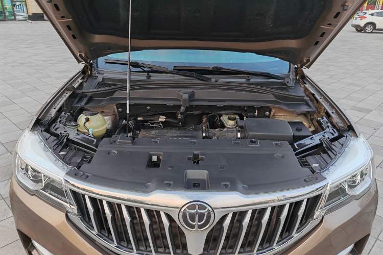 Used Brilliance V6 2018 1.5T Manual Luxury Model Engine Bay