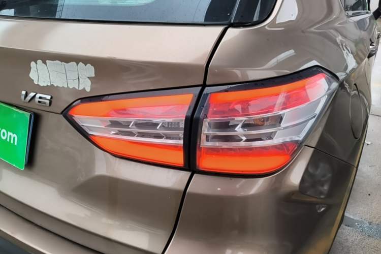 Used Brilliance V6 2018 1.5T Manual Luxury Model Exterior 1