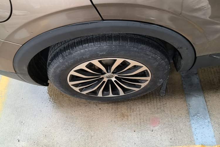 Used Brilliance V6 2018 1.5T Manual Luxury Model Exterior 3