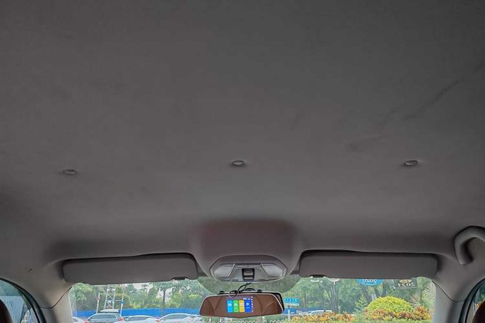 Used Brilliance V6 2018 1.5T Manual Luxury Model Headliner