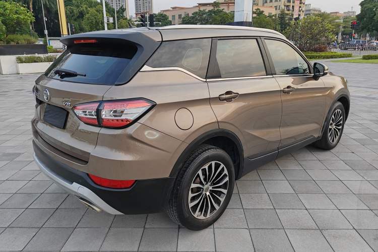 Used Brilliance V6 2018 1.5T Manual Luxury Model Rear Right 45 Deg