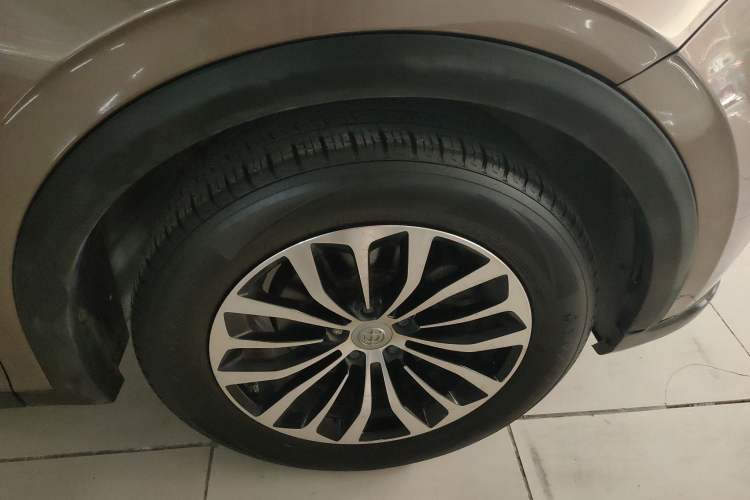 Used Brilliance V6 2018 1.5T Manual Luxury Model Right Front Wheel Hub