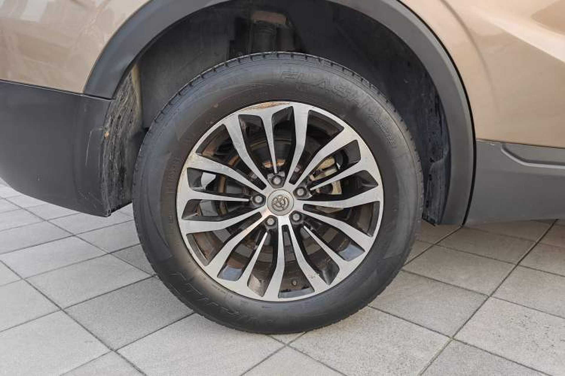 Used Brilliance V6 2018 1.5T Manual Luxury Model Right Rear Wheel Hub