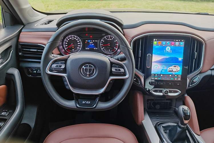 Used Brilliance V6 2018 1.5T Manual Luxury Model Steering Wheel