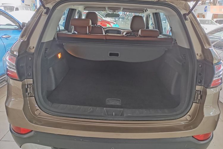 Used Brilliance V6 2018 1.5T Manual Luxury Model Trunk