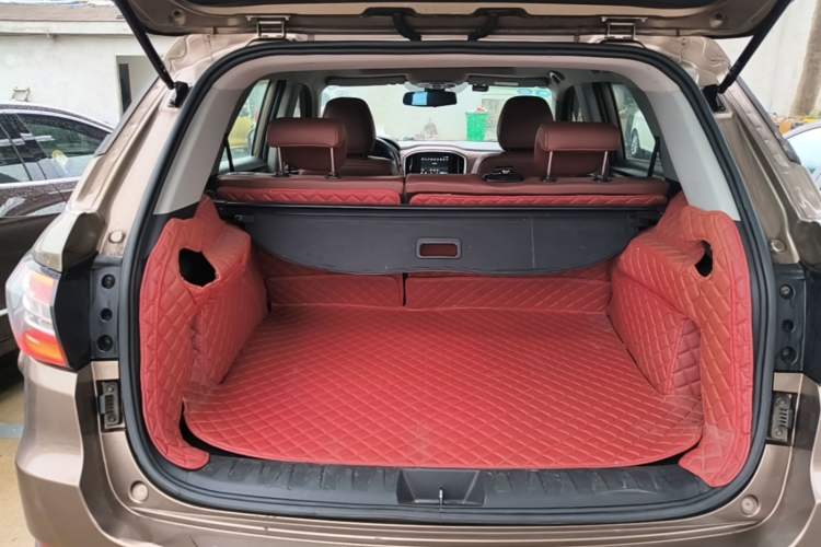 Used Brilliance V6 2018 1.5T Manual Luxury Model Trunk