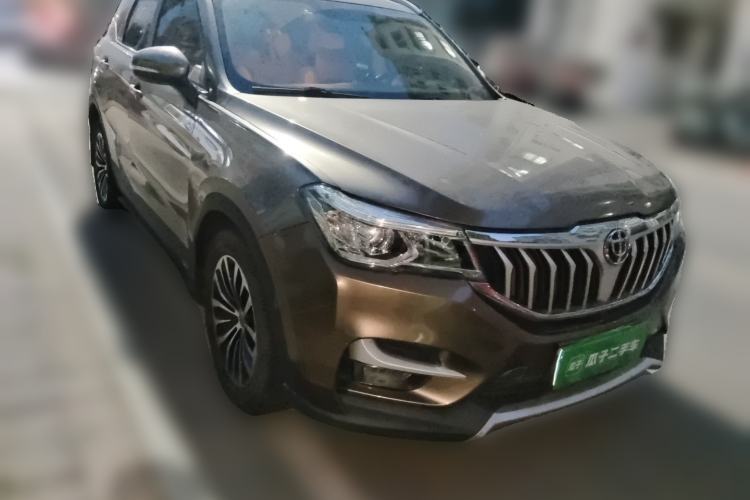 Used Brilliance V6 2018 1.5T Automatic Luxury Model Front Right 45 Deg