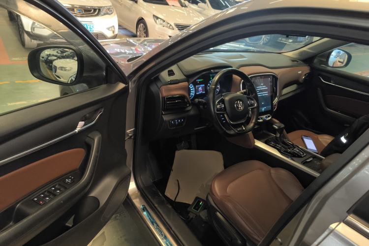 Used Brilliance V6 2018 1.5T Automatic Luxury Model Driver Seat
