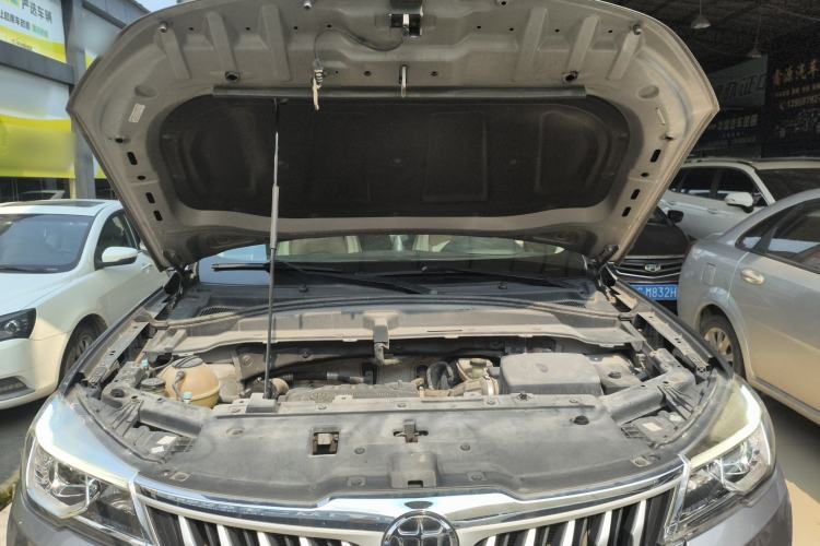 Used Brilliance V6 2018 1.5T Manual Elite Model Engine Bay