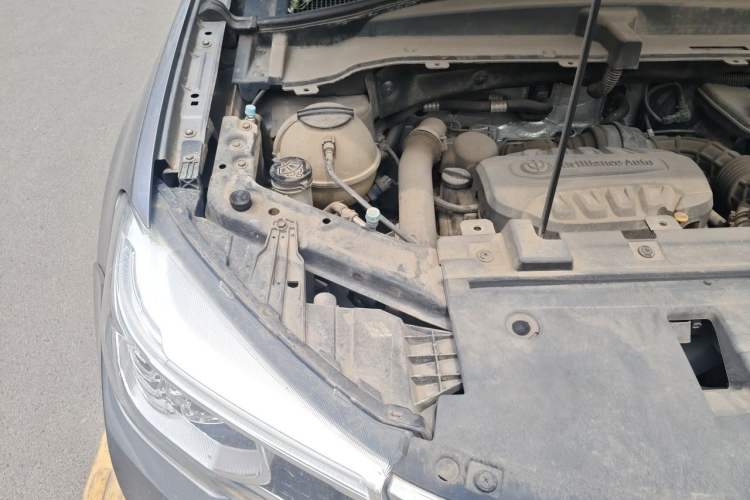 Used Brilliance V6 2018 1.5T Automatic Luxury Model Engine Bay Right