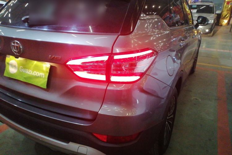 Used Brilliance V6 2018 1.5T Automatic Prestige Model Exterior 6