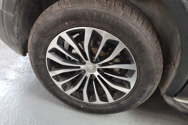 Used Brilliance V6 2018 1.5T Automatic Prestige Model Exterior 8