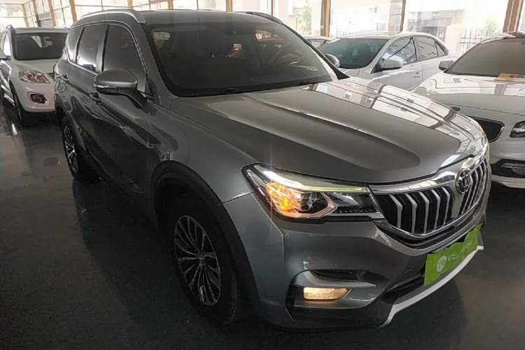 Used Brilliance V6 2018 1.5T Automatic Luxury Model Front Right 45 Deg