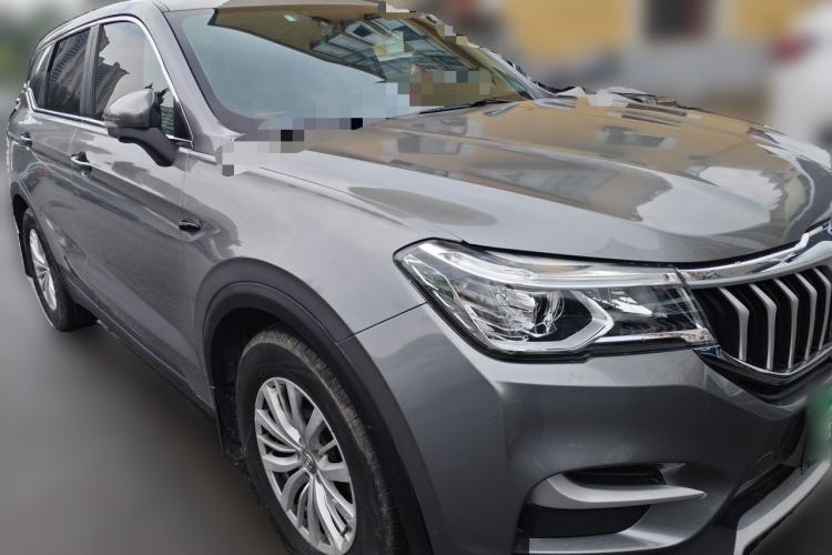 Used Brilliance V6 2018 1.5T Manual Elite Model Front Right 45 Deg