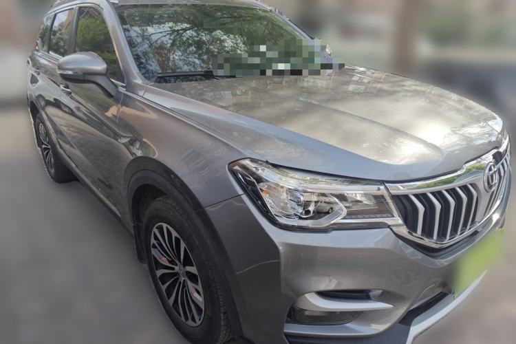 Used Brilliance V6 2018 1.5T Manual Luxury Model Front Right 45 Deg