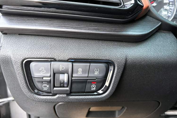 Used Brilliance V6 2018 1.5T Automatic Flagship Model Interior 1
