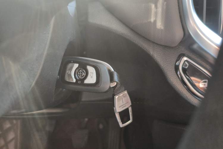 Used Brilliance V6 2018 1.5T Manual Elite Model Interior 1
