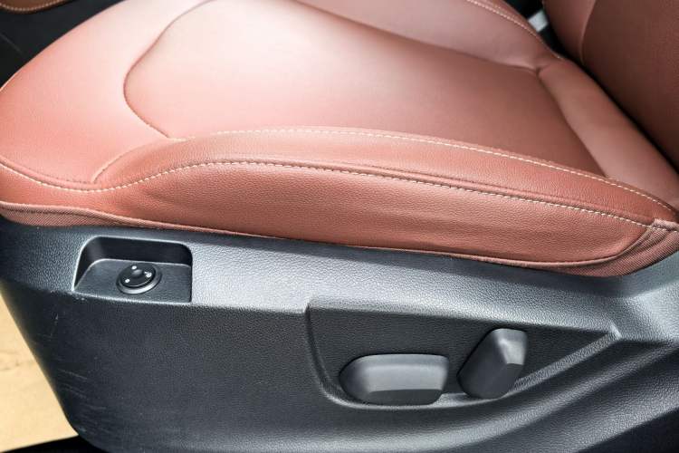 Used Brilliance V6 2018 1.5T Automatic Flagship Model Interior 13