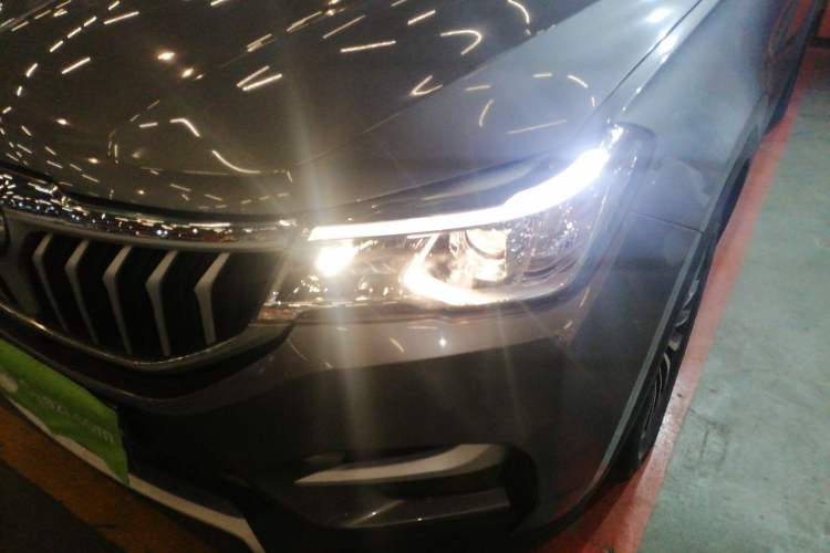 Used Brilliance V6 2018 1.5T Automatic Prestige Model Left Front Headlight