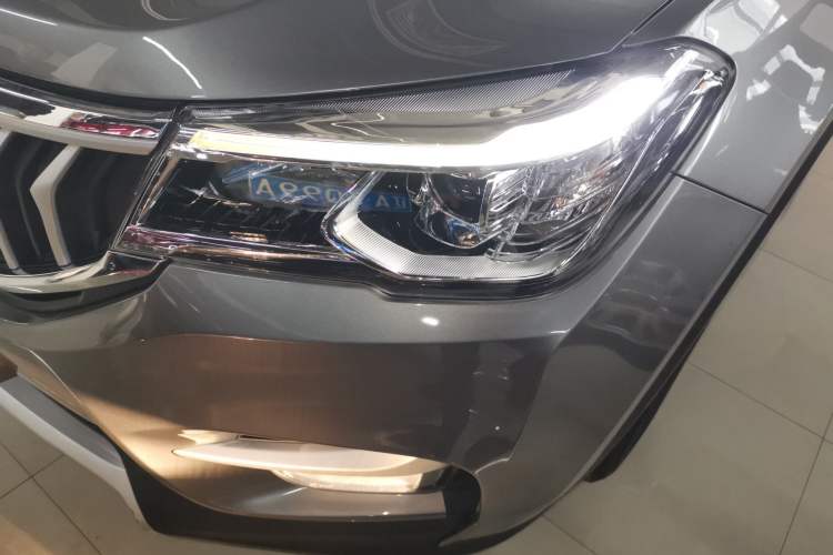 Used Brilliance V6 2018 1.5T Manual Luxury Model Left Front Headlight