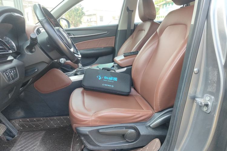 Used Brilliance V6 2018 1.5T Automatic Luxury Model Left Front Seat