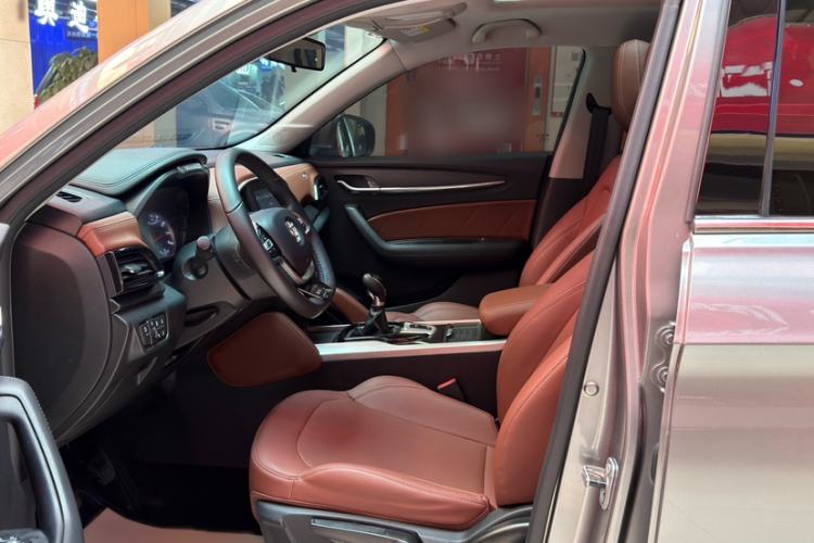 Used Brilliance V6 2018 1.5T Manual Luxury Model Left Front Seat
