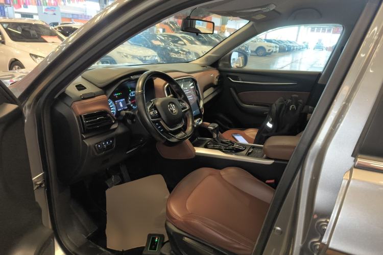 Used Brilliance V6 2018 1.5T Automatic Luxury Model Left Front Seat