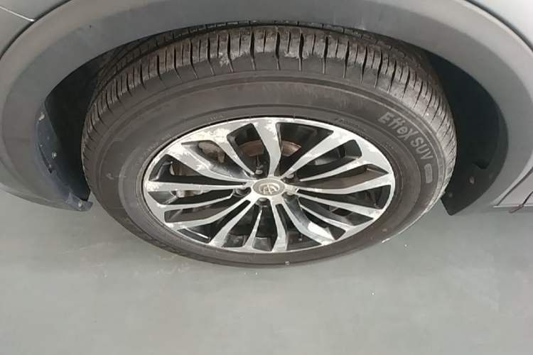Used Brilliance V6 2018 1.5T Automatic Prestige Model Left Front Wheel Hub