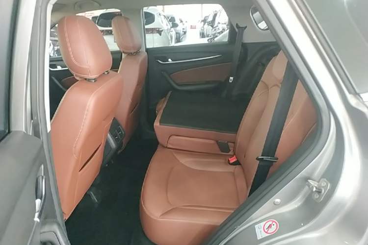 Used Brilliance V6 2018 1.5T Automatic Prestige Model Left Rear Seat