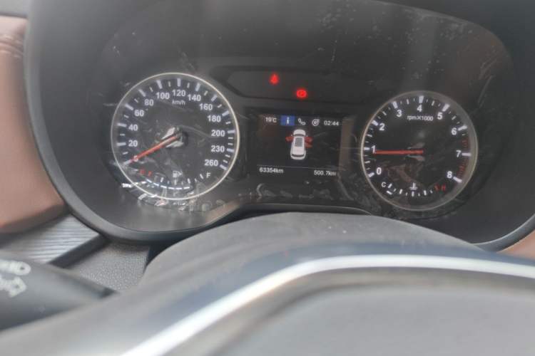 Used Brilliance V6 2018 1.5T Manual Luxury Model Odometer Close Up
