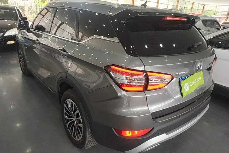 Used Brilliance V6 2018 1.5T Automatic Prestige Model Rear Left 45 Deg