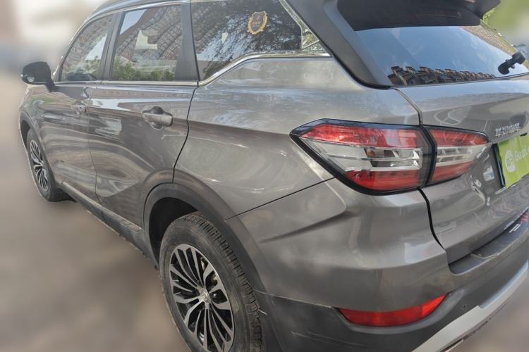 Used Brilliance V6 2018 1.5T Manual Luxury Model Rear Left 45 Deg
