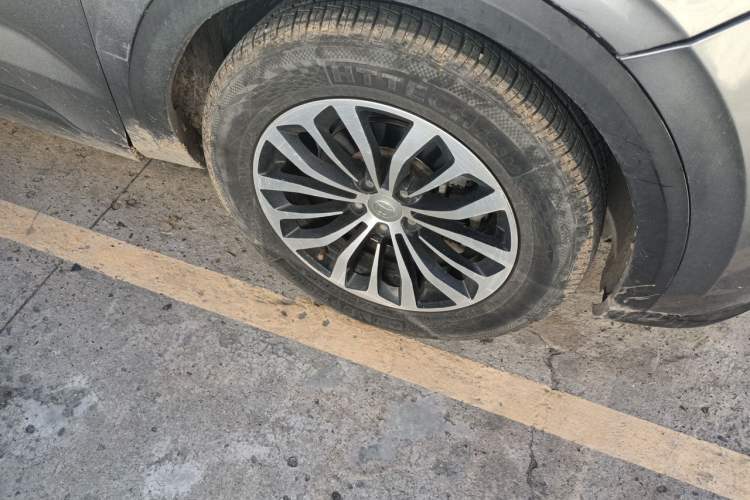 Used Brilliance V6 2018 1.5T Automatic Prestige Model Right Front Wheel Hub