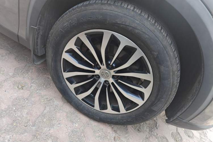 Used Brilliance V6 2018 1.5T Manual Luxury Model Right Front Wheel Hub